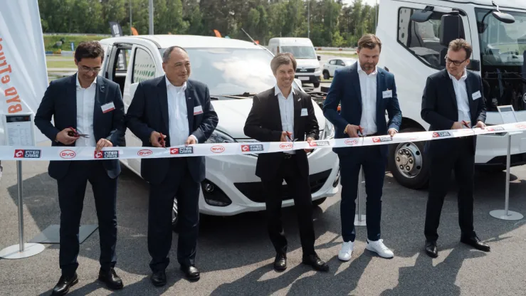 Podpisanie umowy Inter Cars BYD