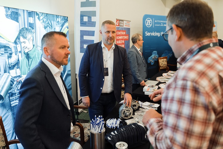 Mahle na konferencji agro Inter Cars w Mikołajkach