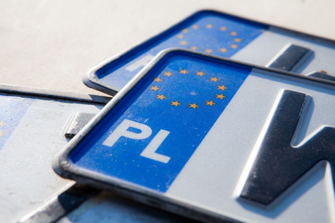Czy można sprawdzić po numerze rejestracyjnym, czyje to auto?