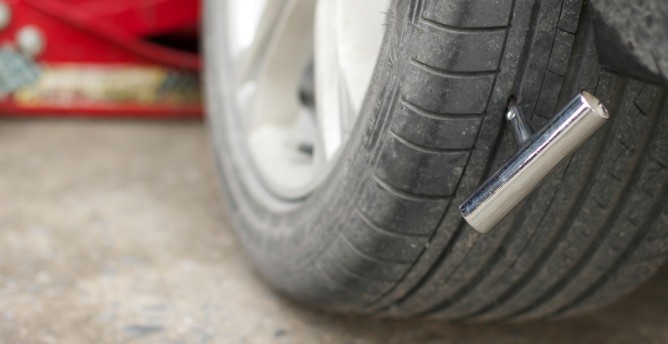 Probušena guma automobila – popravak ili zamjena?