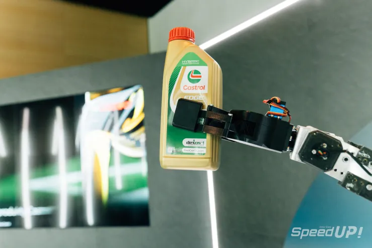 Showroom Castrol
