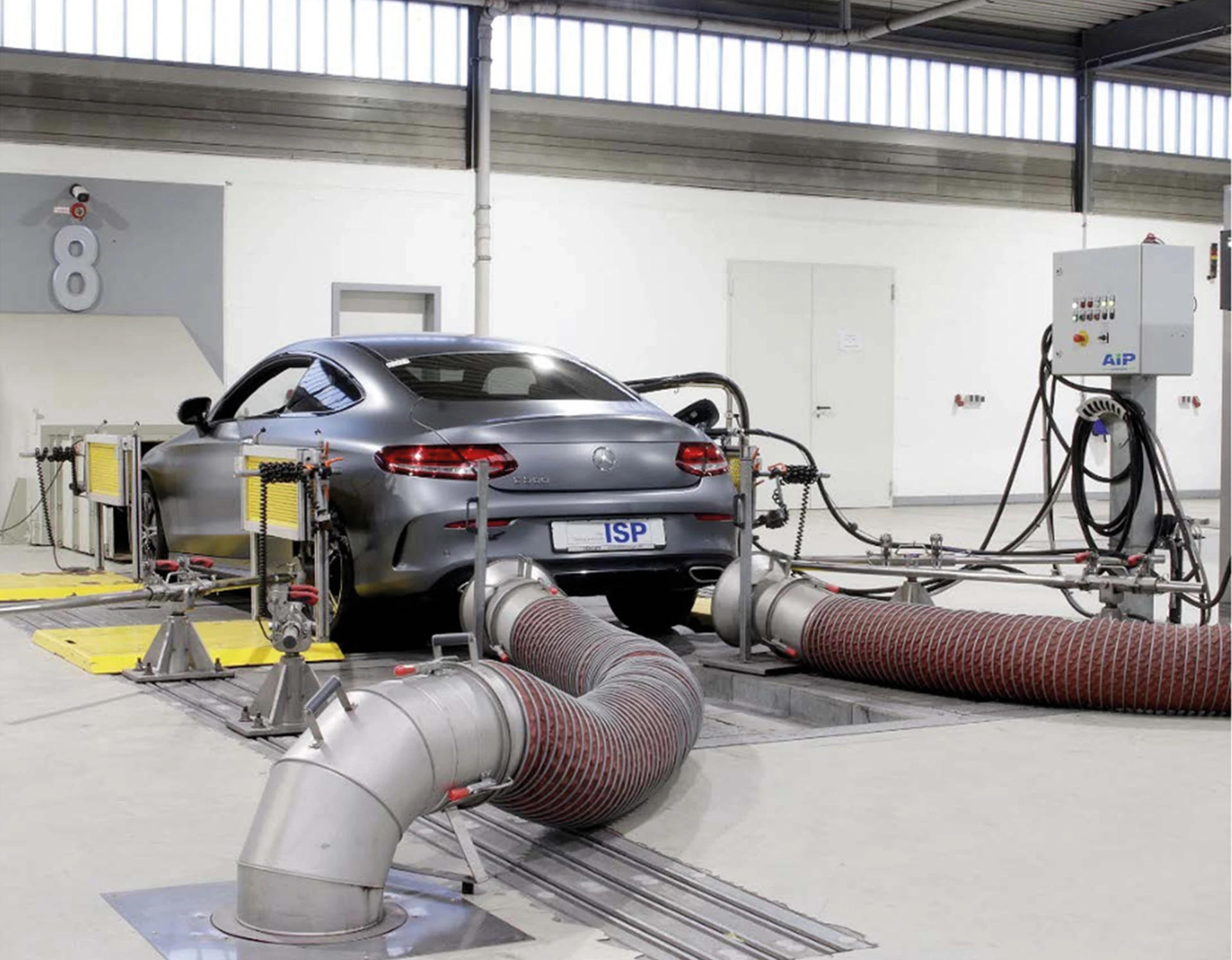 Testy przeprowadzane przez Castrol przy pracach nad gamą Castrol Edge