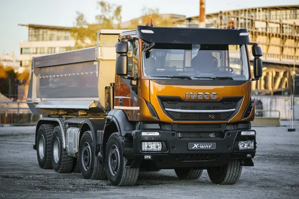 Nowy Stralis X-Way