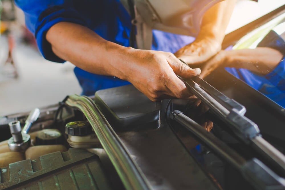 Защо трябва редовно да проверяваме състоянието на чистачките на автомобила?