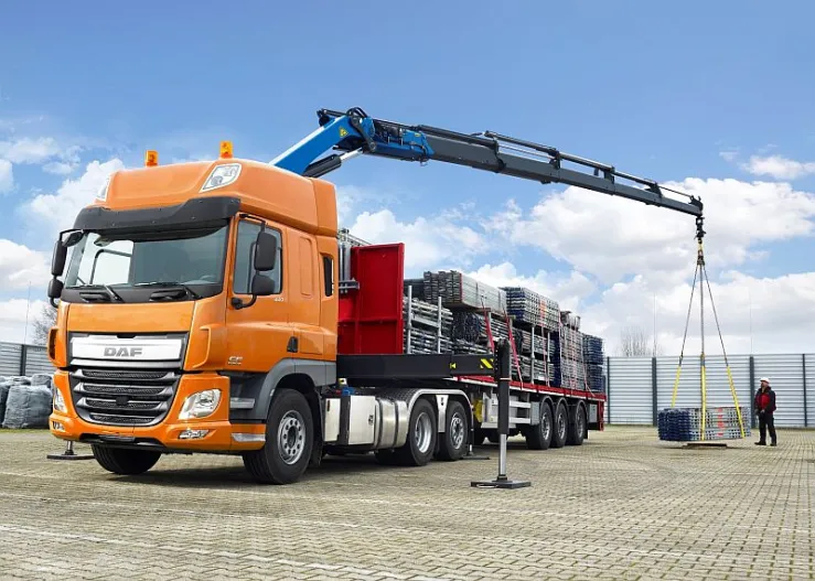 DAF z kierowaną osią wleczoną