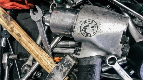 „Hans Tools“ siūlo daugiau kaip 6000 skirtingų rūšių ir dydžių įrankių
