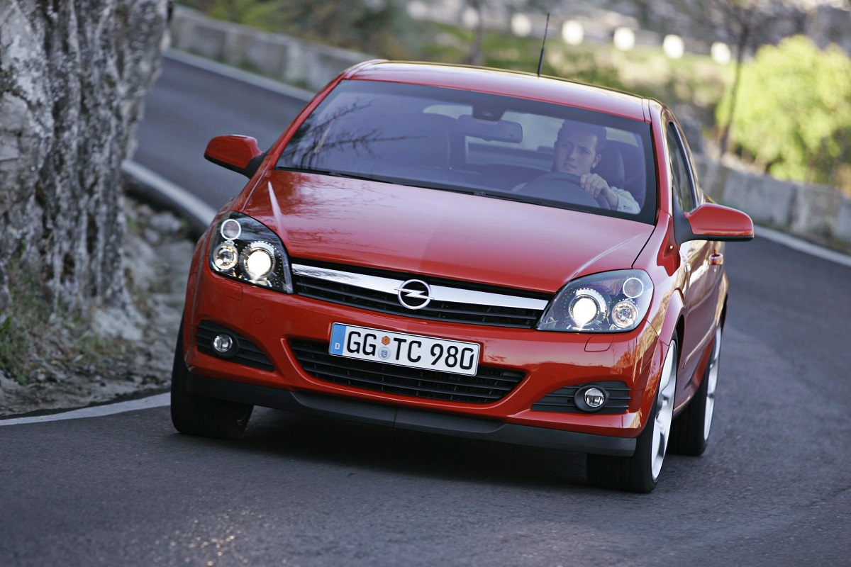 Opel Astra H wymiana klocków hamulcowych cena