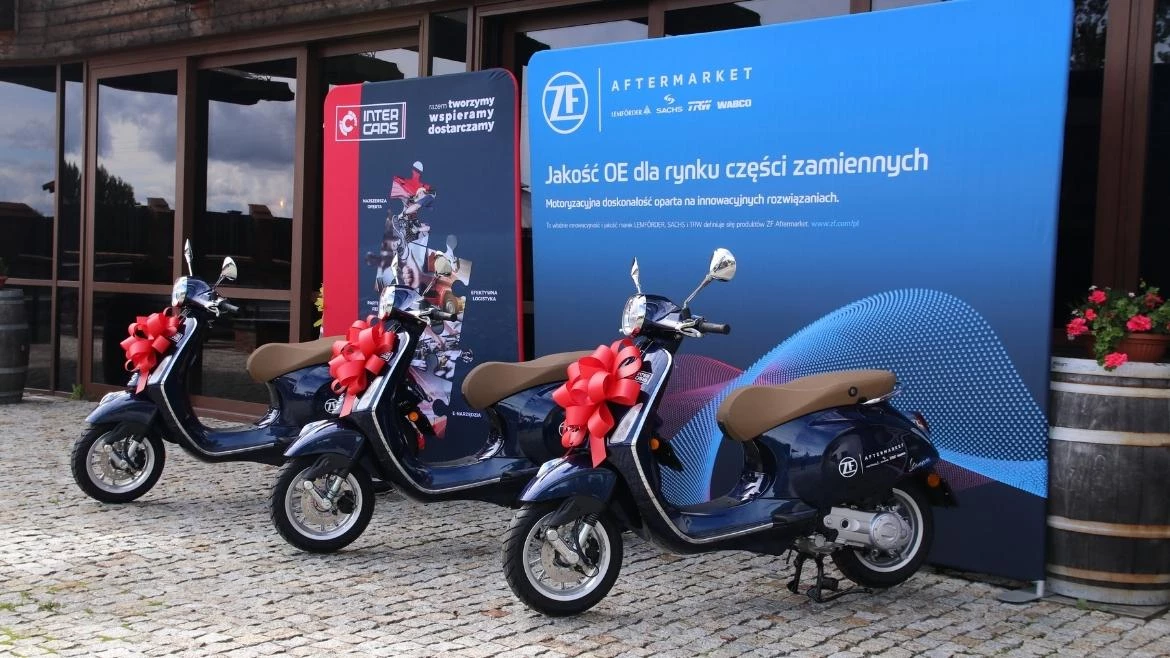 Skutery Vespa – nagrody w konkursie Inter Cars i ZF Aftermarket (1)