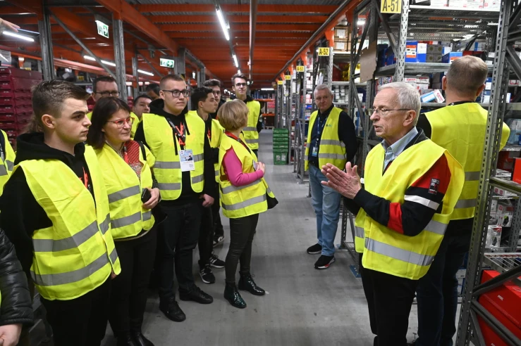 Stypendyści Programu Akcelerator w Europejskim Centrum Logistyki i Rozwoju w Zakroczymiu